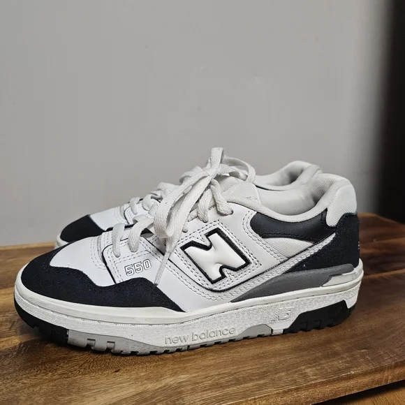 Kids New Balance 550 White/Black Rain Cloud Boys Size 4 Athletic Basketball Shoe - Picture 3 of 8